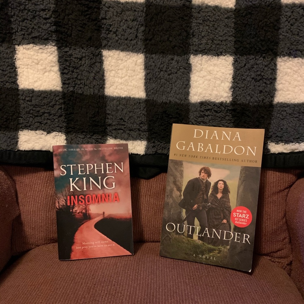Insomnia and Outlander book bundle